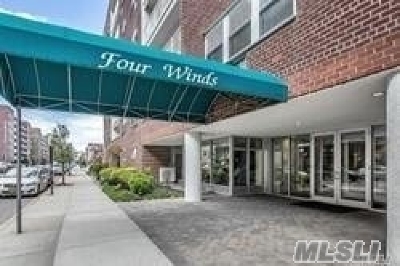 Long Beach NY Co-op For Sale: $379,000